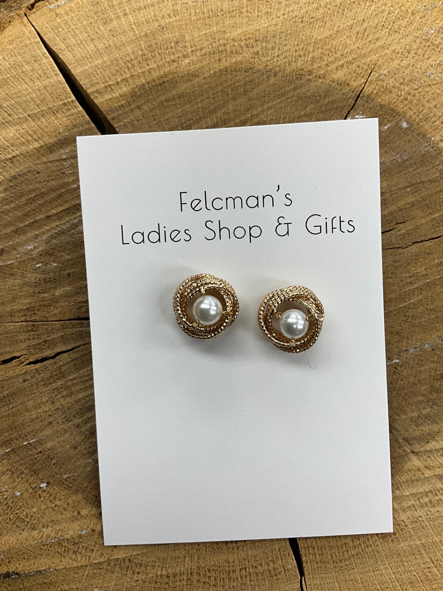 Knot With Pearl Stud Earring