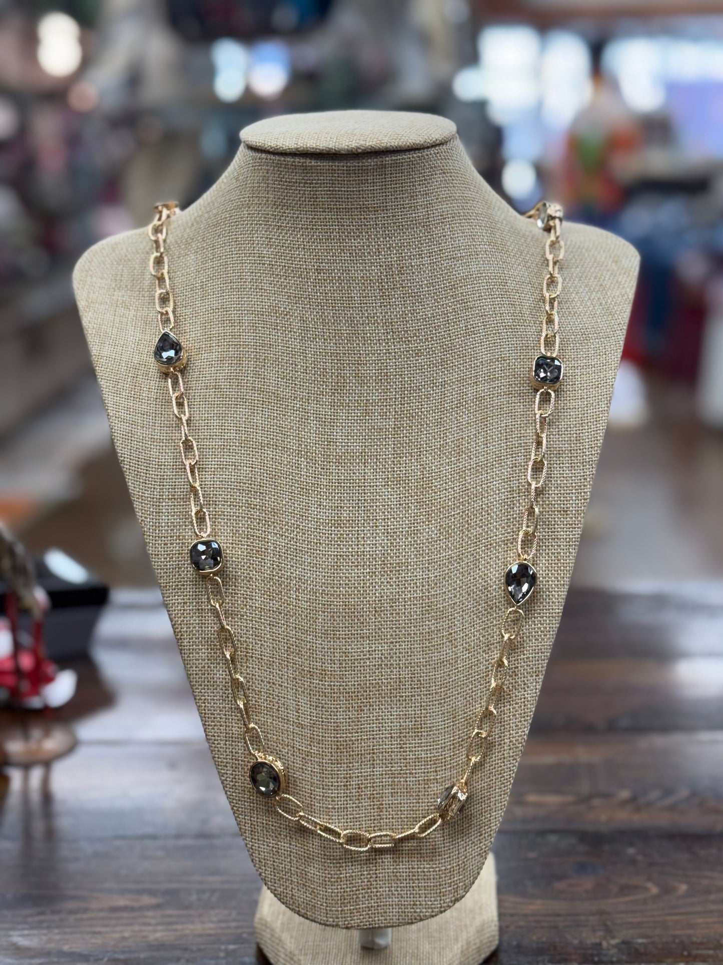 Gold Open Chain With Black Diamond Stones