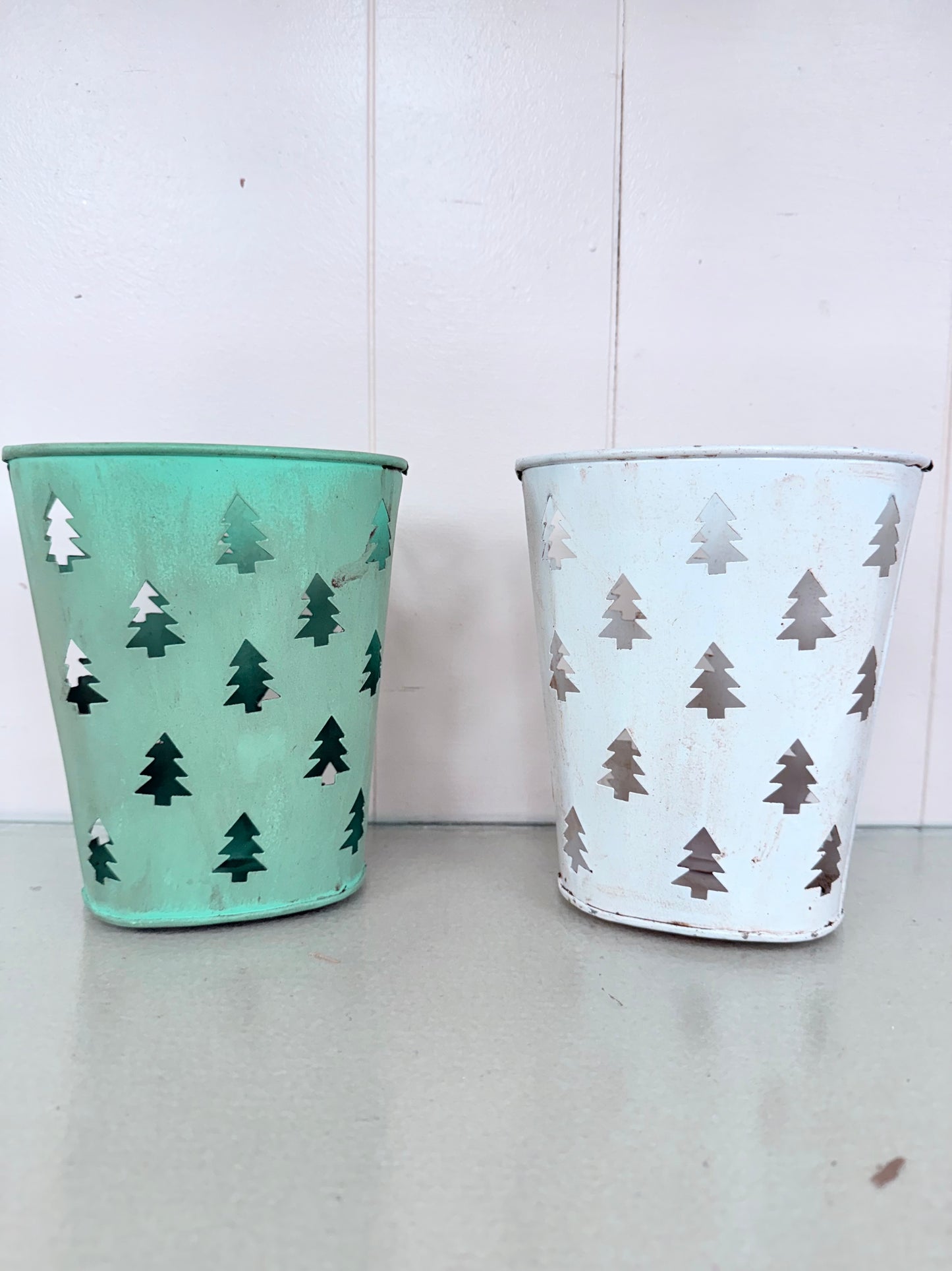 Small Christmas Tree Metal Tins