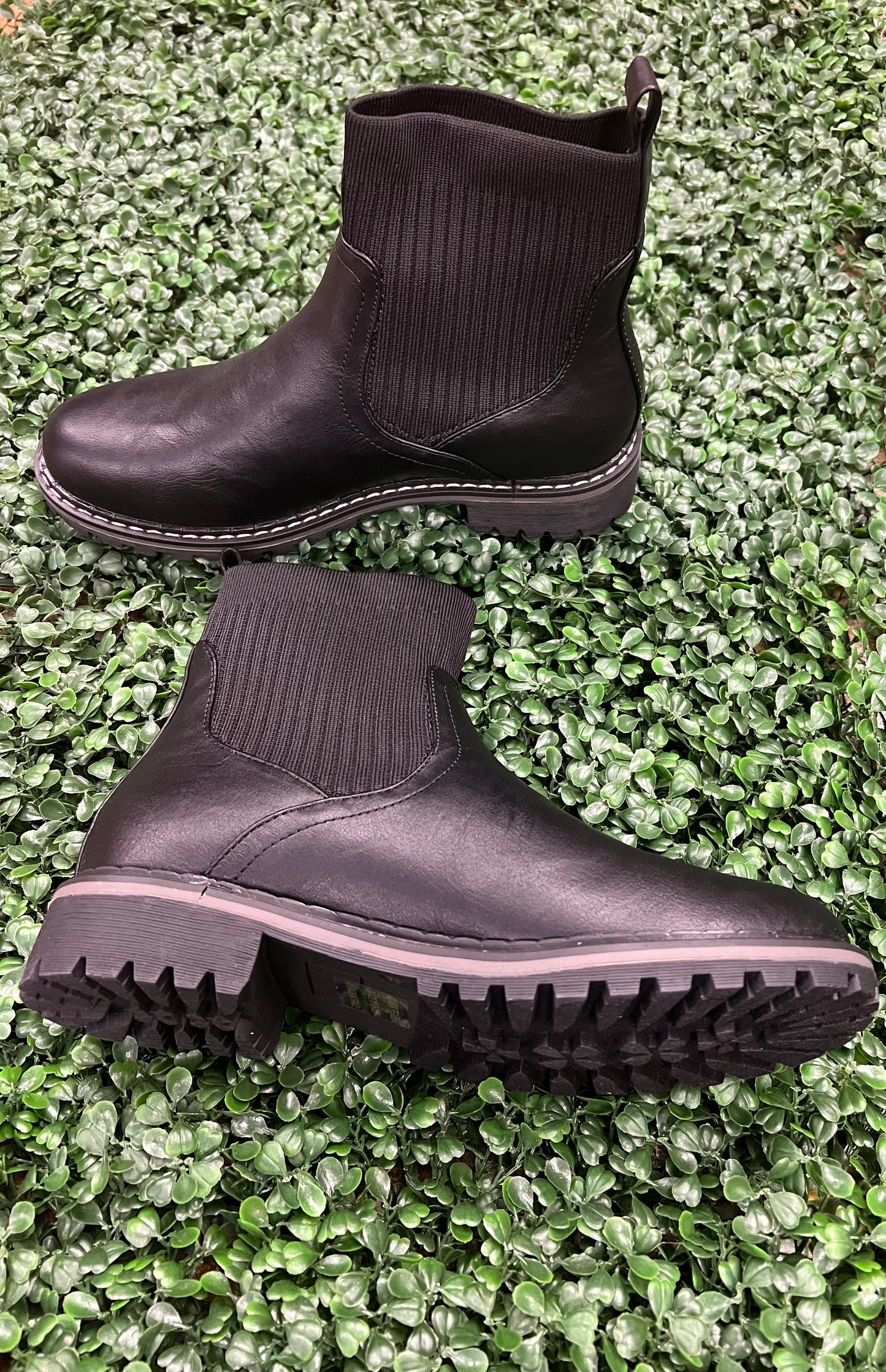 Black Cabin Fever Boots