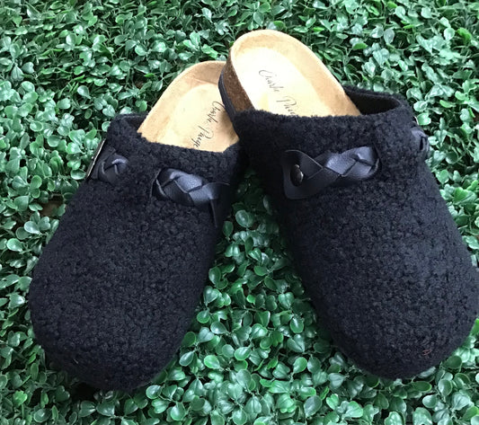 Black Sherpa Slippers