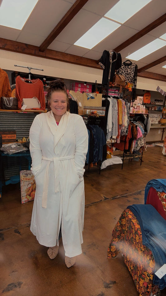 Classic Harbin White Fuzzy Robe