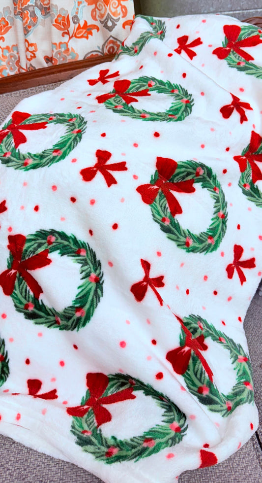 Clara Wreath Throw