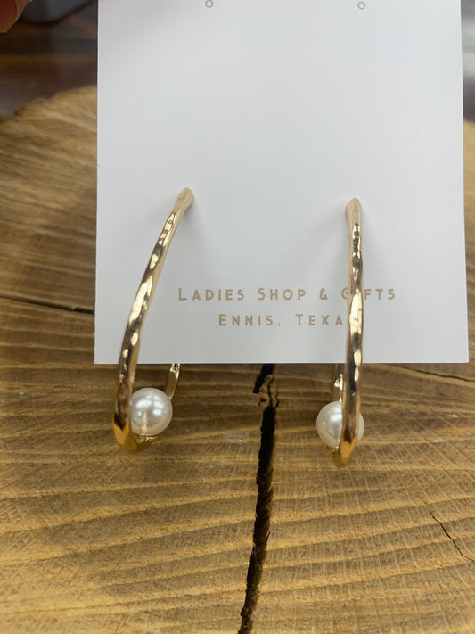 Gold Tear Drop Earrings With Pearl