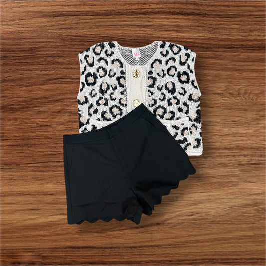 Solid Black Scallop Hem Shorts