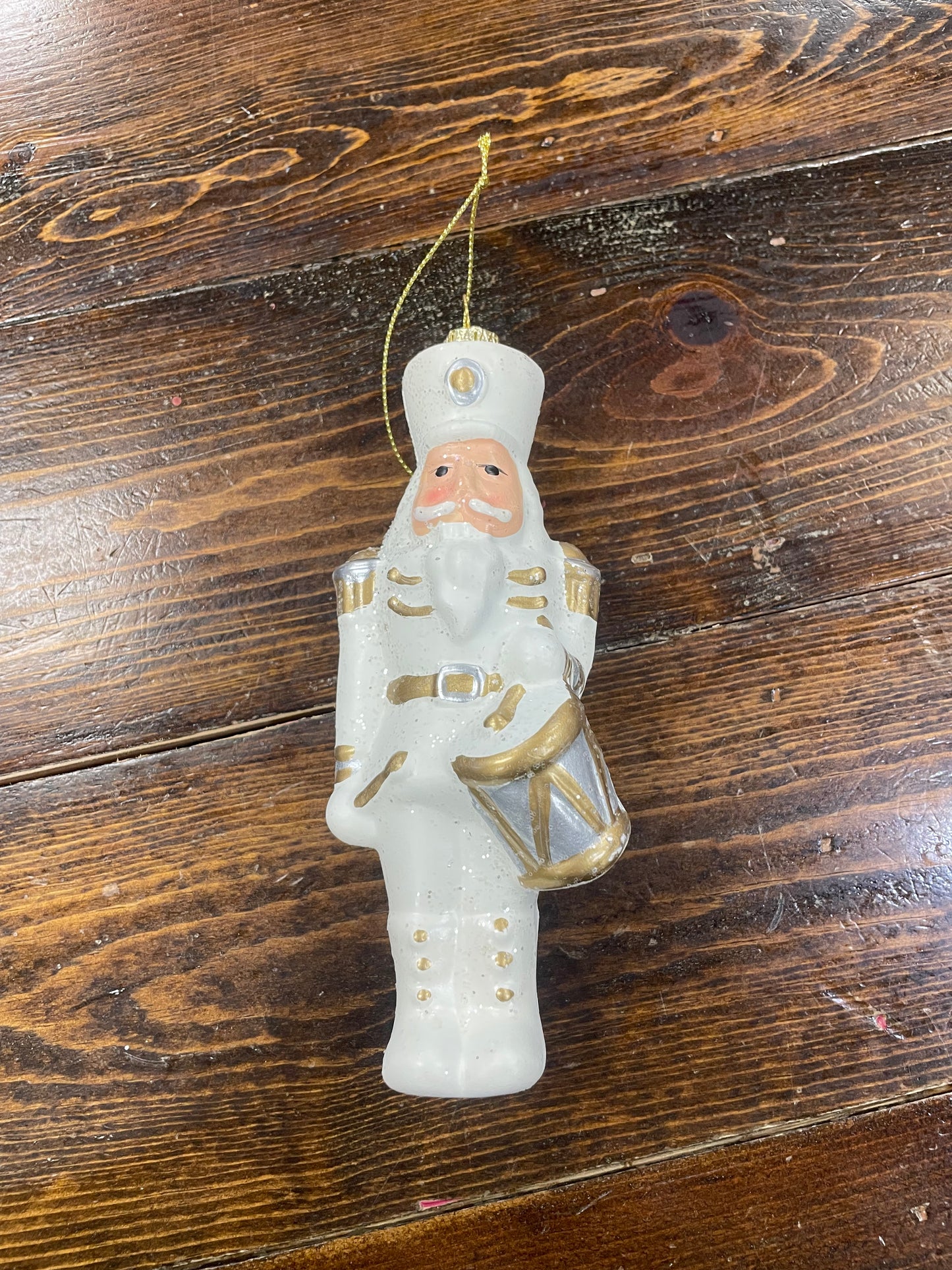 Gold/White Glitter Nutcrackers