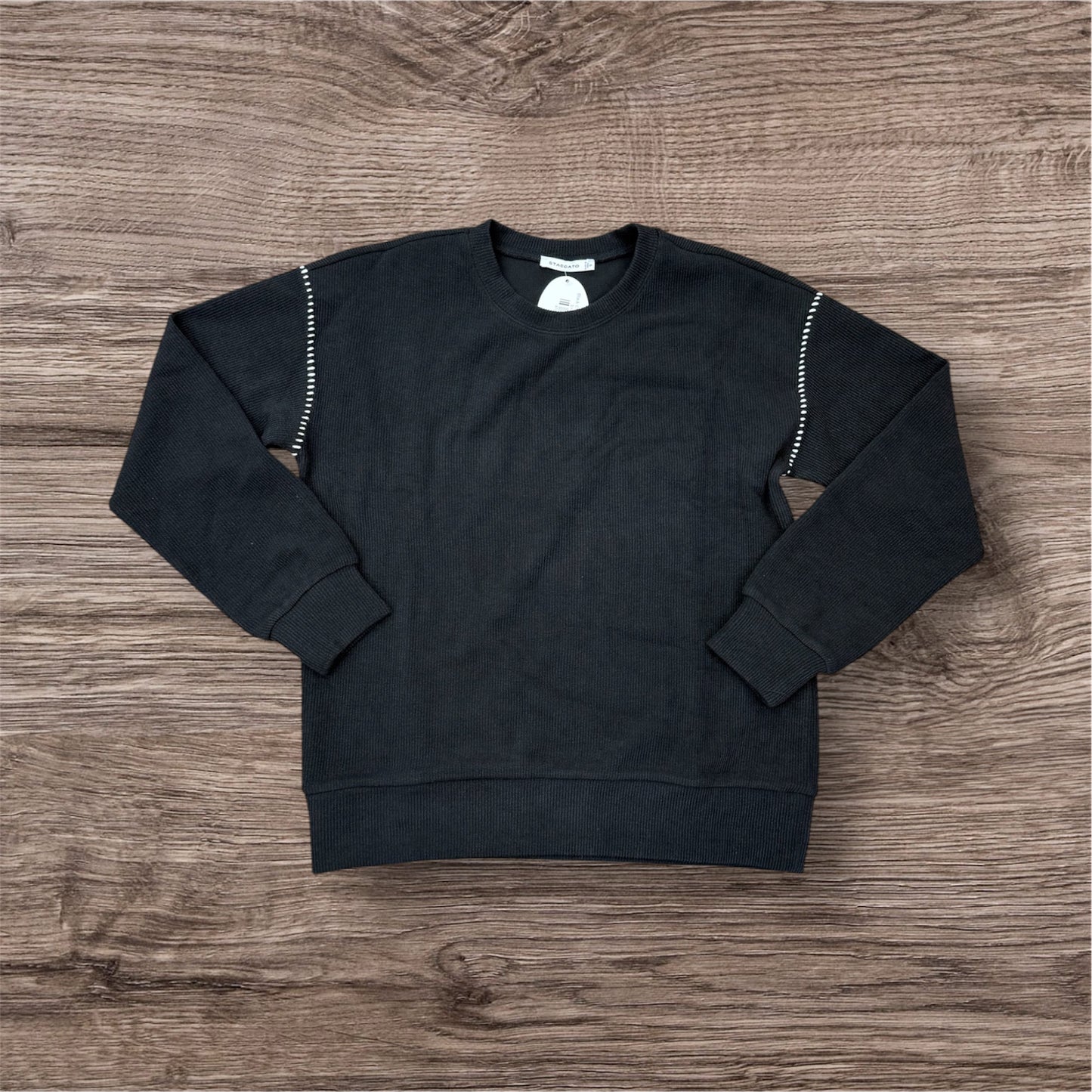 Black Crewneck Pullover
