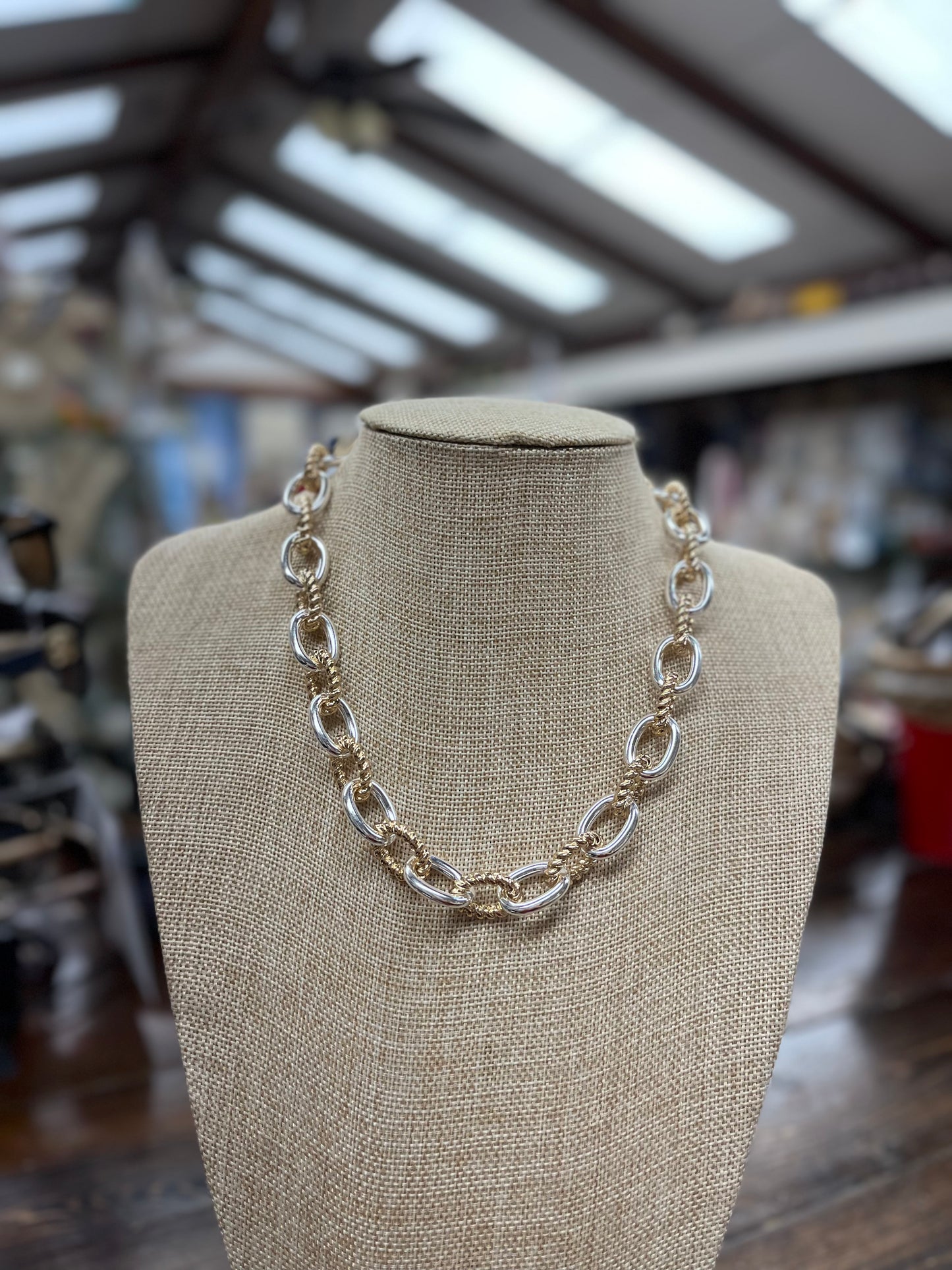 Water Resistant Chunky Oval Necklace