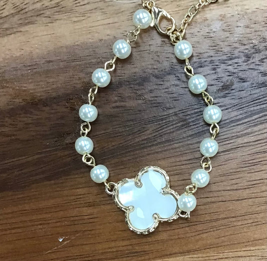 Pearl/ Gold Provence Bracelet