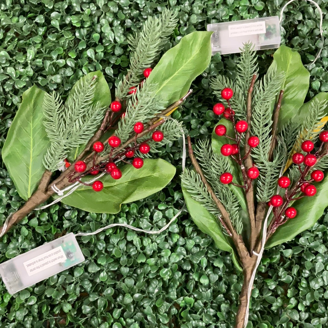 Pick/Spray Lighted Red Berr And Greenery